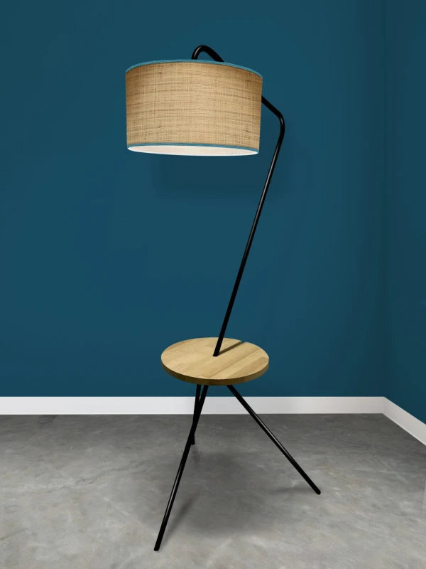 Lampadaire avec abat-jour en rafia au style vintage 