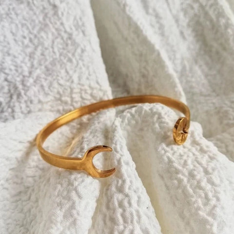 Bracelet dorée avec soleil et lune - Yin & Yang