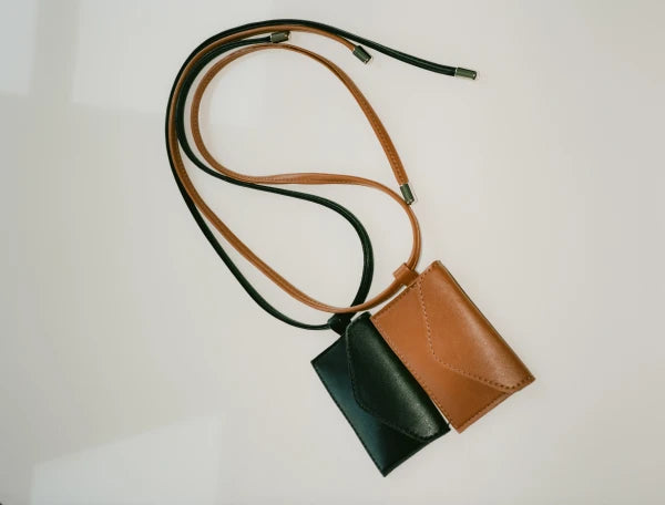 Porte-cartes Holder en cuir végan Camel