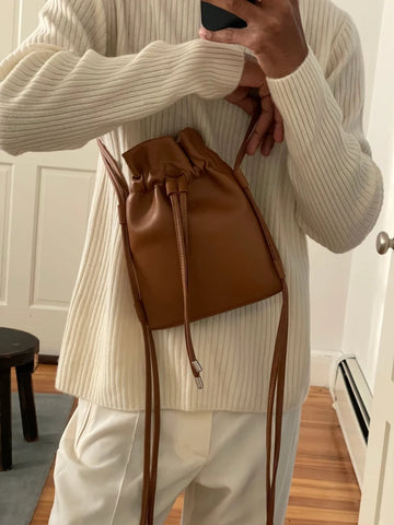 Sac Sling Pouch en cuir vegan Camel