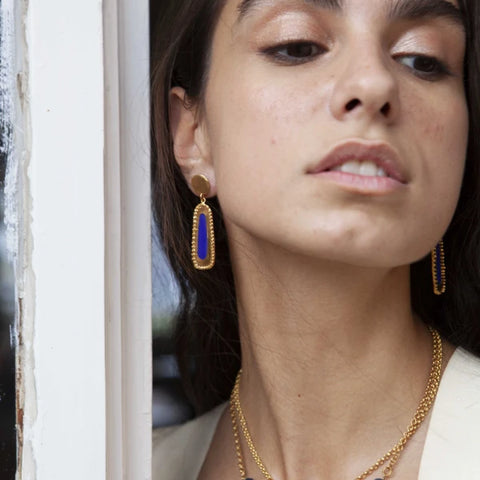 Boucles d'oreilles pendantes "Rome" avec email Bleu Klein