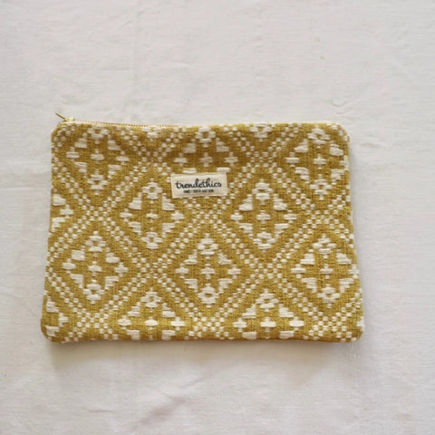 Pochette Dokmai jaune moutarde