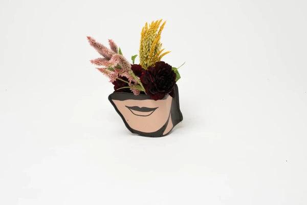 OSIRIS LIPS Paper Vase