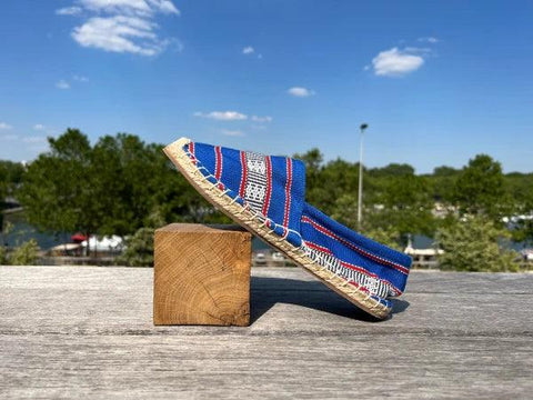 Les espadrilles Ratanakiri Bleu Roi