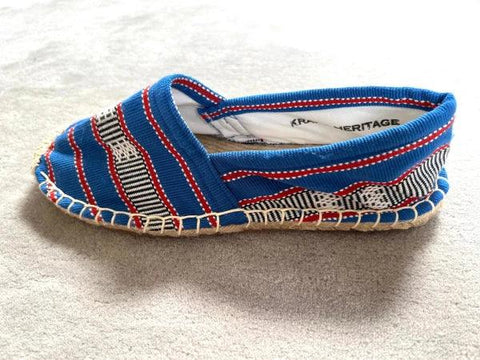 Les espadrilles Ratanakiri Bleu Roi