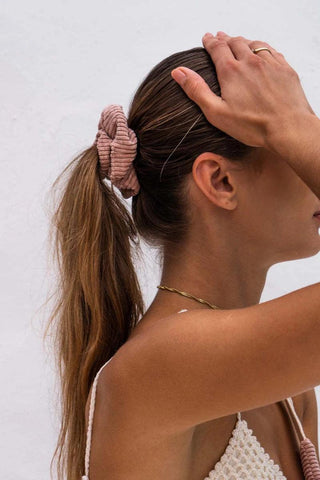 Scrunchie velours côtelé rose