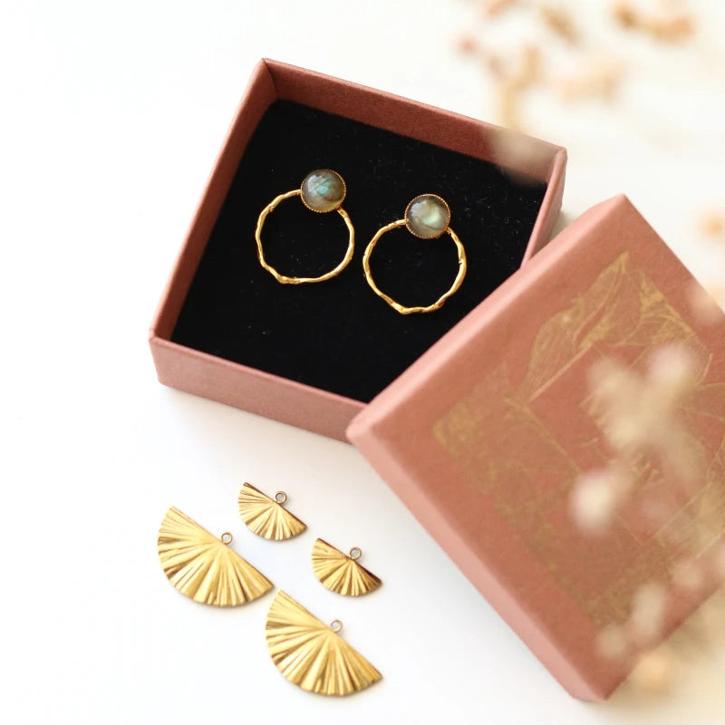 1. Coffret boucles Pampilles interchangeables