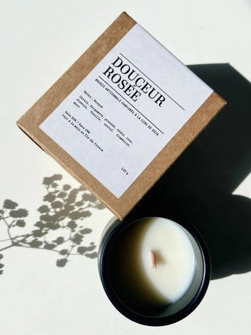 Bougie Artisanale Parfumée - Douceur Rosée