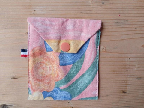 Petite Pochette Pression Upcyclée - Éco-Responsable et Solidaire