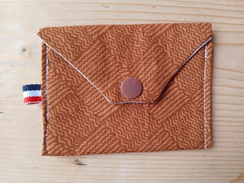 Petite Pochette Pression Upcyclée - Éco-Responsable et Solidaire