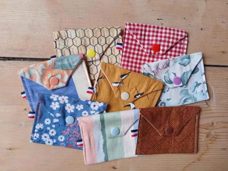 Petite Pochette Pression Upcyclée - Éco-Responsable et Solidaire