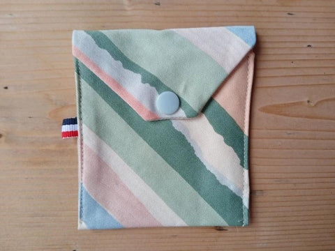 Petite Pochette Pression Upcyclée - Éco-Responsable et Solidaire