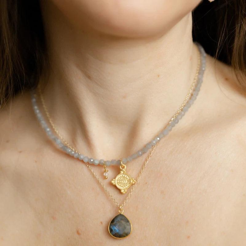 Collier de perles en labradorite