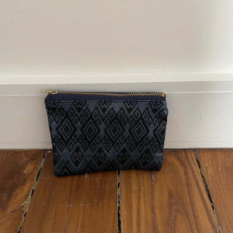 Pochette Kachin bleu nuit