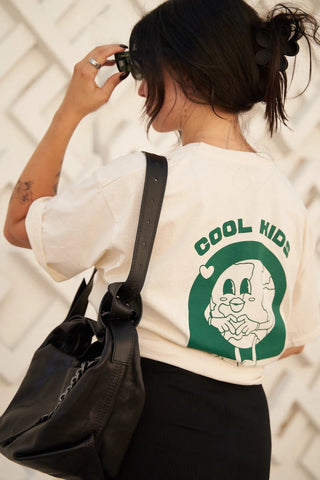 T-shirt écru "Cool kids care about the planet"