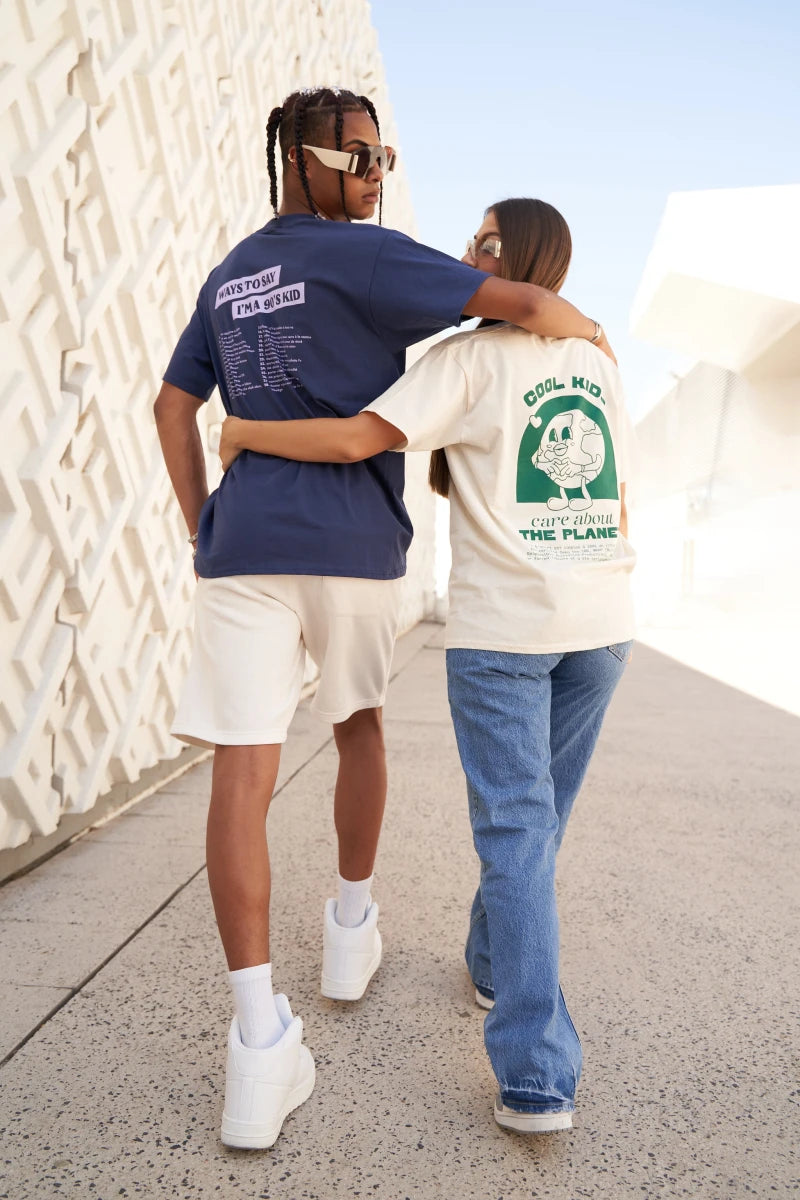 T-shirt écru "Cool kids care about the planet"