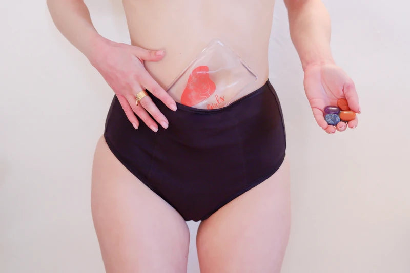 Culotte menstruelle apaisante avec ses deux chaufferettes et pierres de lithothérapie