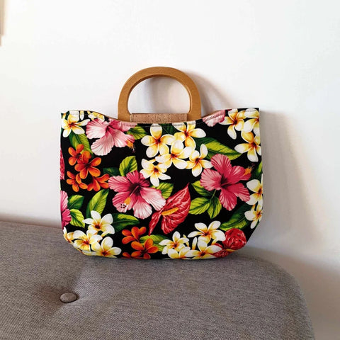 Sac Taina avec anses en bois et bandoulière, liège et tissu noir fleurs tropicales
