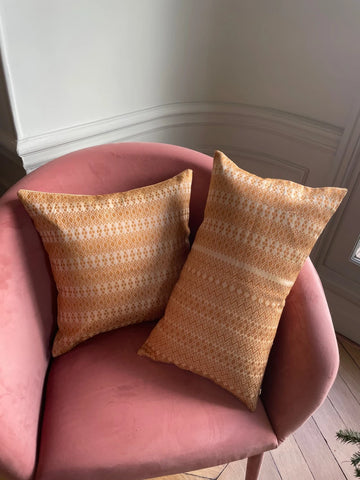 Coussin Kachin caramel
