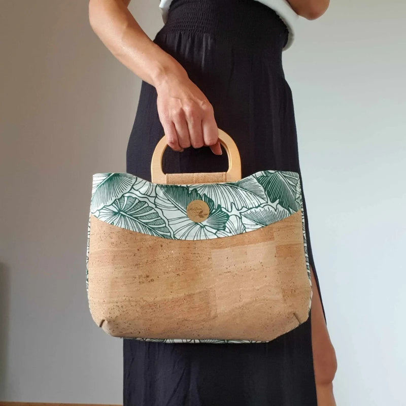 Sac Taina avec anses en bois et bandoulière, liège et tissu feuillage vert