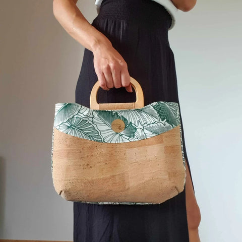 Sac Taina avec anses en bois et bandoulière, liège et tissu feuillage vert