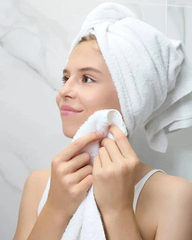 4-in-1 cleansing powder · Acne-prone skin