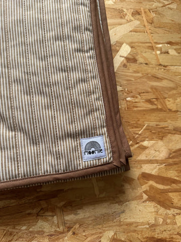 Couverture rayée ocre et beige - Moomie