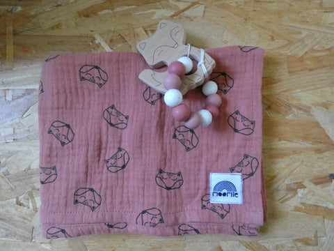 Lange terracotta et Hochet - Moomie X Mawen Materne