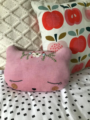 Coussin Chat Bohème rose