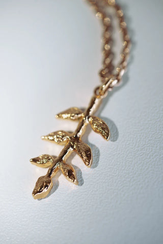 Collier feuille