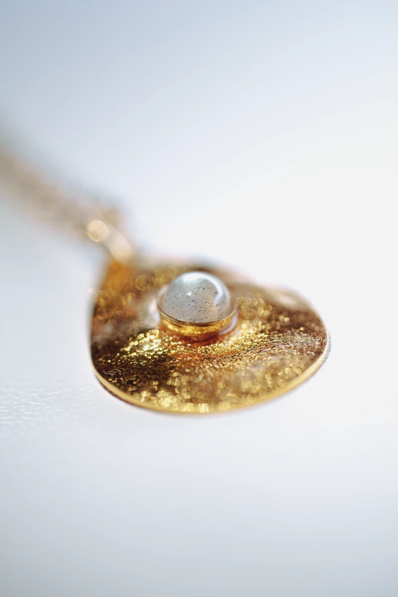 Collier goutte martelé orient