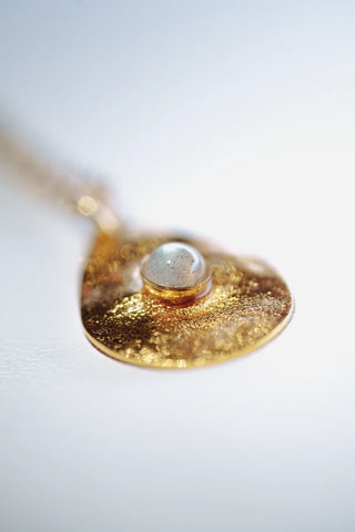 Collier goutte martelé orient