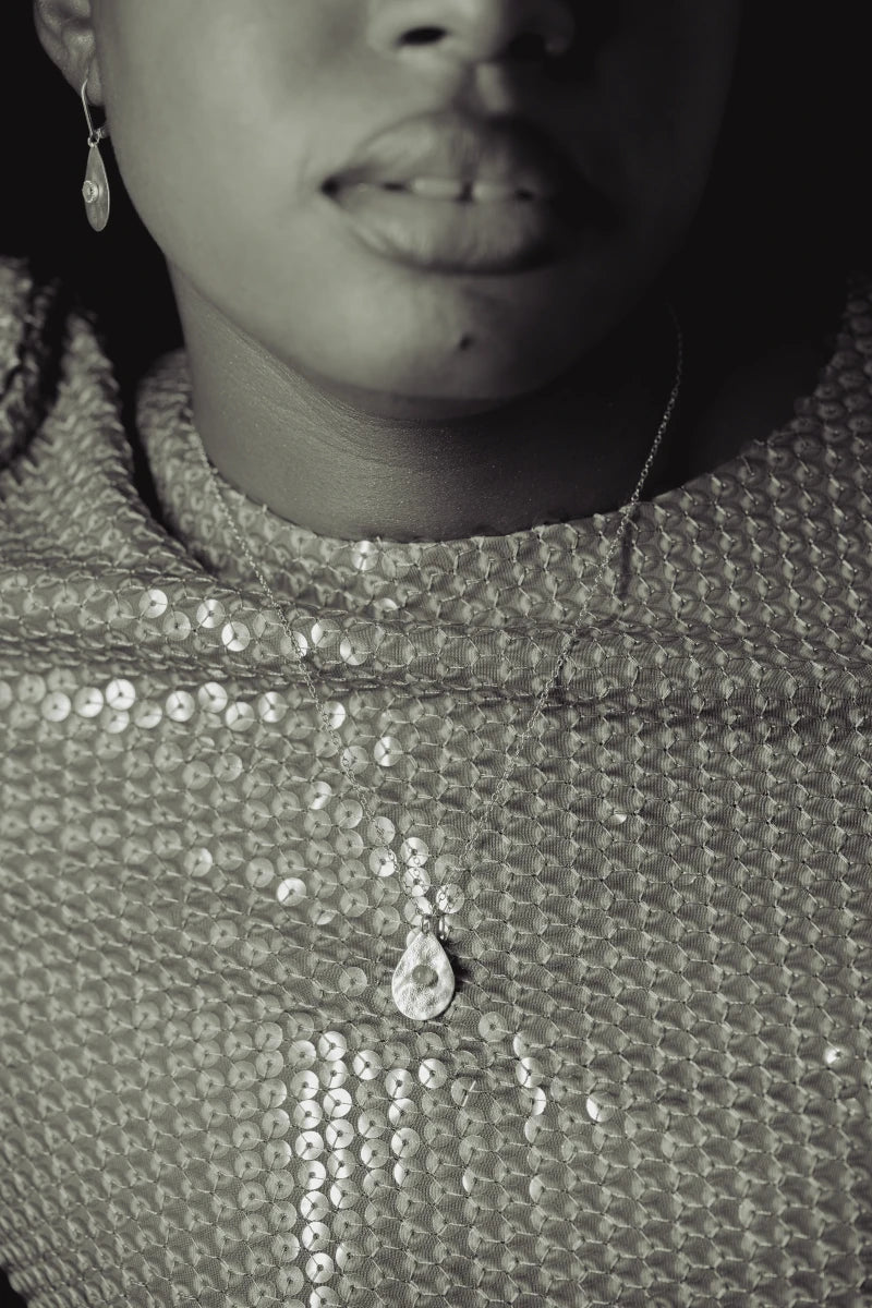 Collier goutte martelé orient
