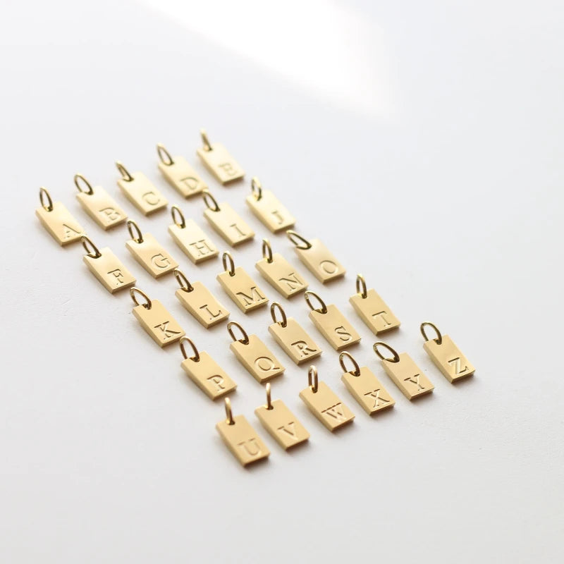 Pendentif charm’s Plaque lettre