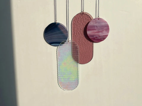 Rosa irisierender Wandbehang im Art Déco Stil