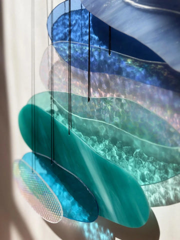 Water Installation - The Elements Glass Art - Fließende Glaskunst Wanddeko - Handmade Art mit Wasseroptik & Lichtreflexionen