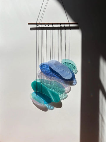 Water Installation - The Elements Glass Art - Fließende Glaskunst Wanddeko - Handmade Art mit Wasseroptik & Lichtreflexionen