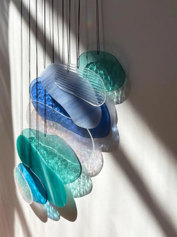 Water Installation - The Elements Glass Art - Fließende Glaskunst Wanddeko - Handmade Art mit Wasseroptik & Lichtreflexionen