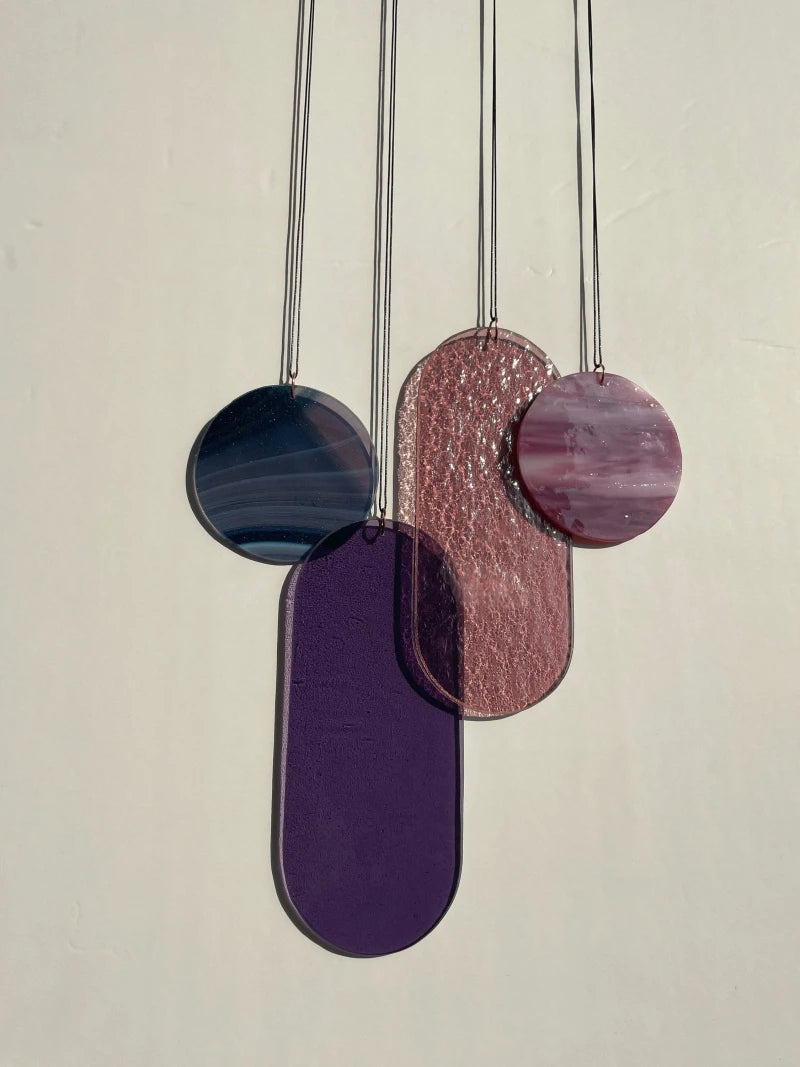 Lila und rosa Wandbehang im Art Déco Stil
