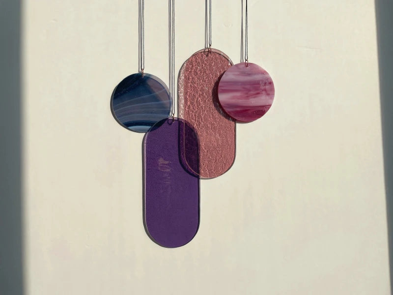 Lila und rosa Wandbehang im Art Déco Stil