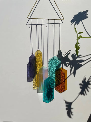 Mobile mit geometrischem Glas