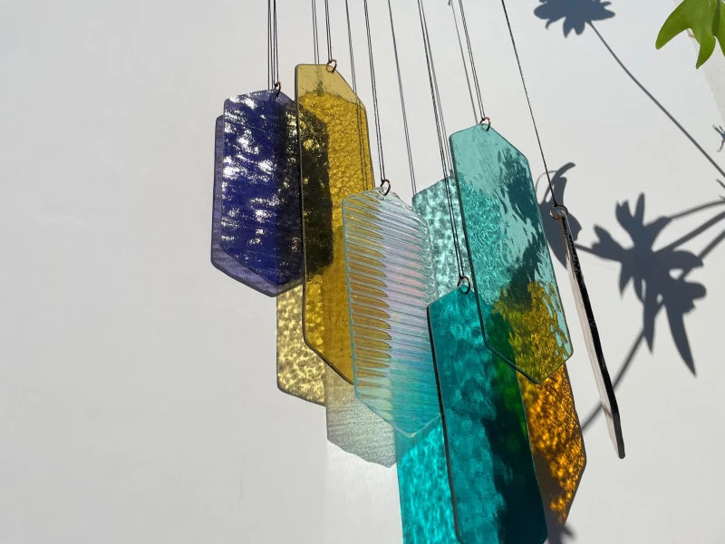 Mobile mit geometrischem Glas