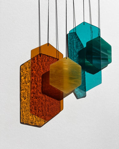 Geometrische Formen Sonnenfänger, eckige minimalistische Glas Deko in orange und grün