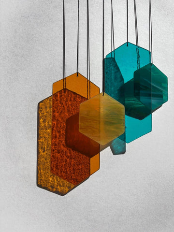 Geometrische Formen Sonnenfänger, eckige minimalistische Glas Deko in orange und grün