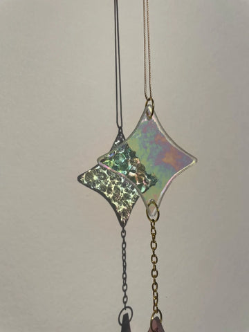 Handgefertigte irisierende Glas Sterne | Slow Fashion Deko