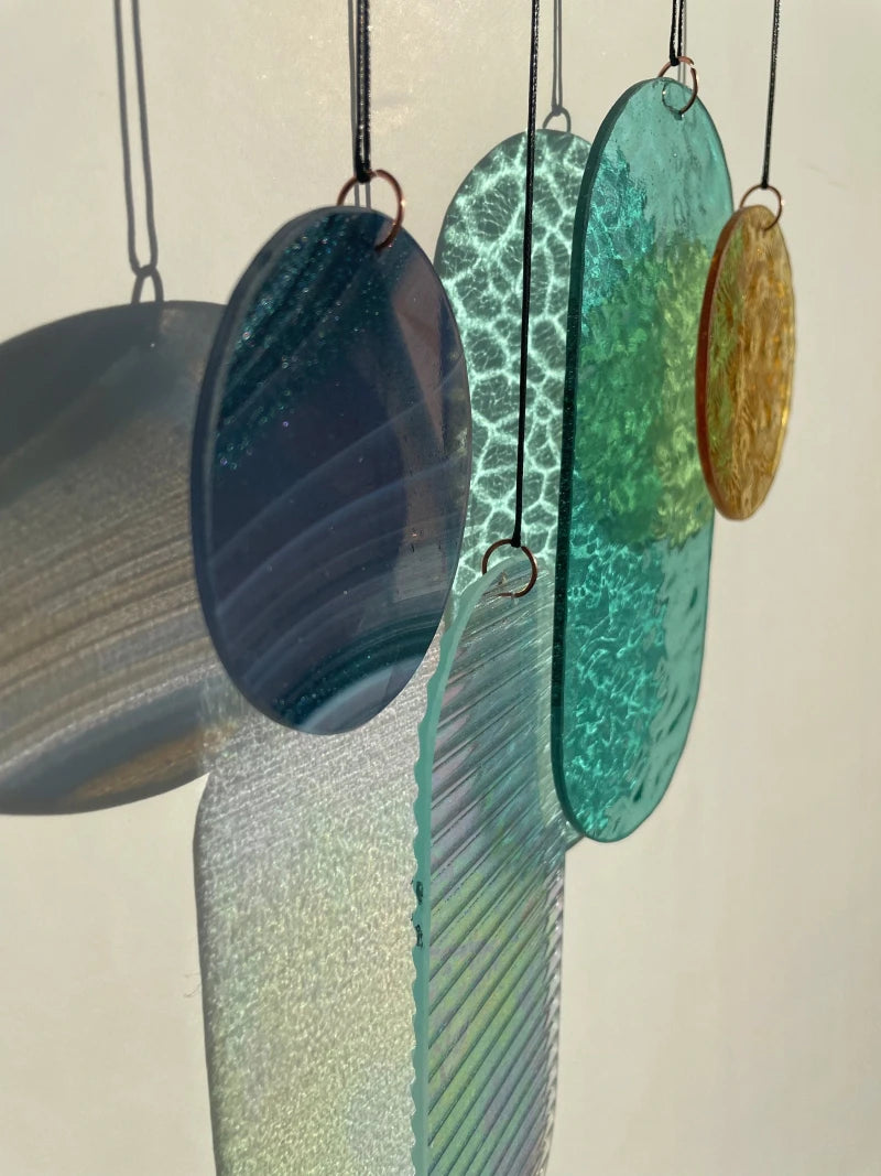 Irisierender Wandbehang im Art Déco Stil