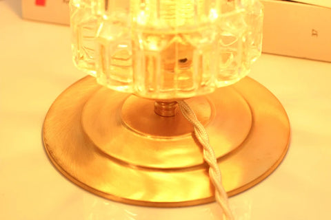 Lampe à poser - Gabriela- Globe en verre Moulé Vintage sur Base en laiton brossé