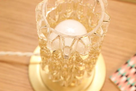 Lampe à poser - Camille- Globe en verre Moulé Vintage sur Base en laiton brossé