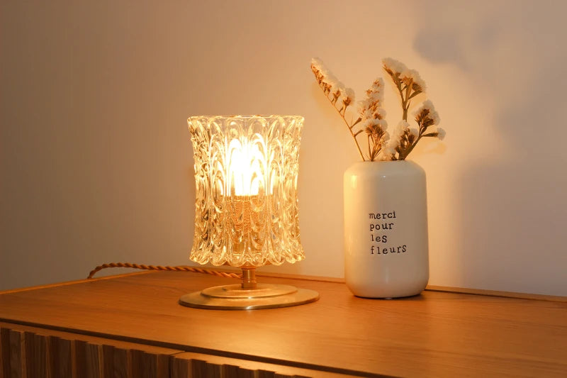 Lampe à poser - Paula - Globe en verre Vintage Moulé et Base en laiton