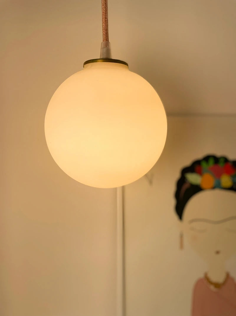 Suspension ou Baladeuse - Louna - Globe en verre Opaline
